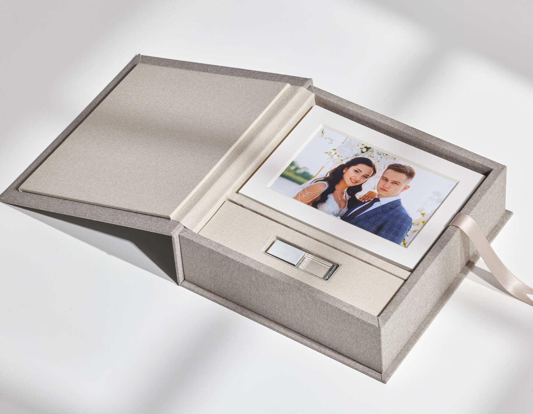 folio-box-prints-usb-set-1-875px.jpg